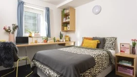 Manchester_BrookHall_PR1Ensuite_01