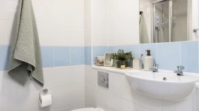 Manchester_ParkwayGate_Bathroom